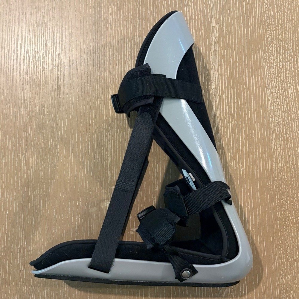 Medline Plantar Fasciitis Night Splint Large Black Grey Adjustable ORT28500L
